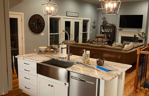 Chapin House | A little piece of lake paradise with Huge Deck 3 bedroom 3.5 bath private dock