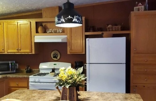 Phillips House | A Little Slice of Heaven | 3 Bed, 2 Bath