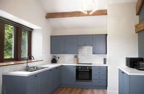 Skipton Cottage | A long ashes park that sleeps 6 guests in 3 bedrooms