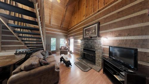 Rocky Grove House | A Love Shack Cabin