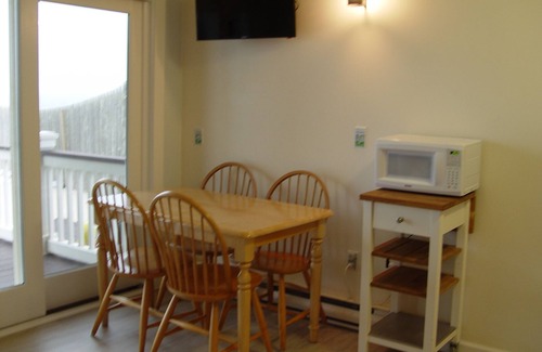 North Truro Apartment | A'Lure'N Beachfront Unit B overlooking the Bay
