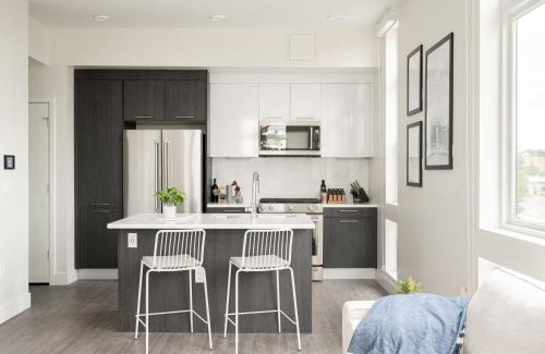 Highland House | A Luxe Point of View - Pet-Friendly - Zuni Lofts