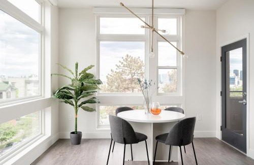 Highland House | A Luxe Point of View - Pet-Friendly - Zuni Lofts