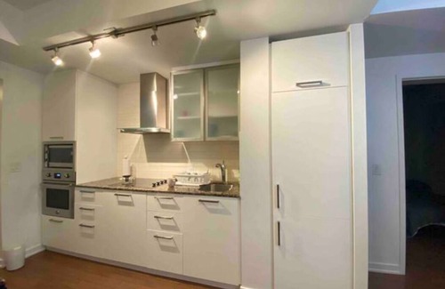 Central Waterfront Condo | A luxury condo in downtown Toronto with CN Tower View