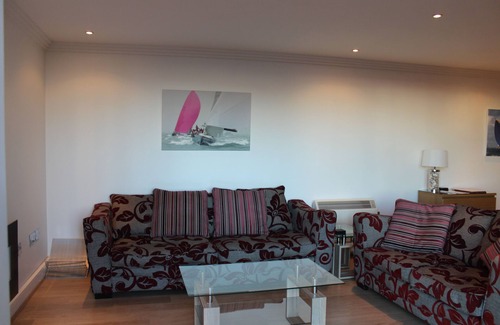 Cowes Apartment | A luxury Marinus Apartment