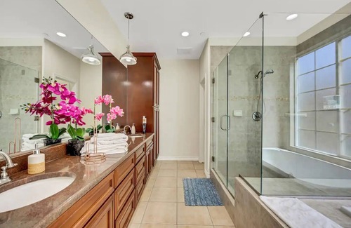 Southwest Anaheim House | A Massive Home for Disneyland Getaway Vacation