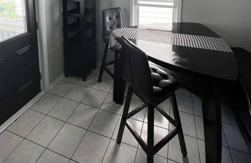 Lyndhurst House | A modern home closer to NYC and EWR airport
