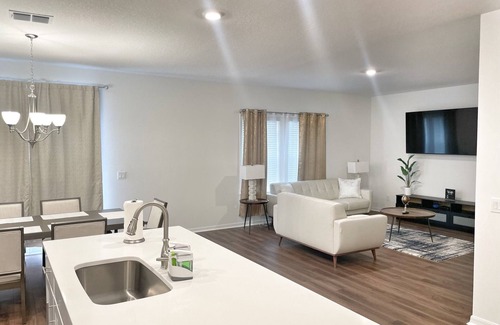 West Haven House | A modern, spacious, luxurious getaway.