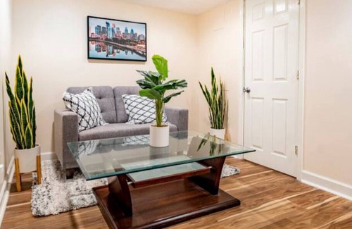 Overbrook Apartment | A modern suite nestled in a peaceful neighborhood