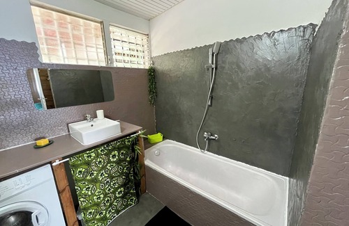 Lamentin House | A natural setting for peace