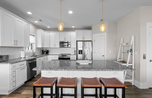 Surf City House | A Nauti Sunset 4 BD 3.5 BA Amazing Intracoastal Waterway Views & Elevator