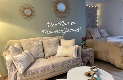 Salon-de-Provence Apartment | A Night in Provence Jacuzzi