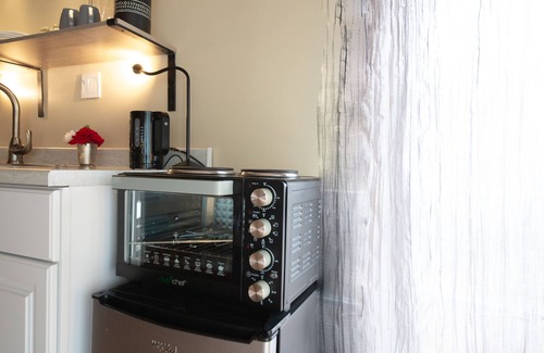 Playa Del Rey Apartment | #A Ocean Beach View Studio Penthouse with Hot Tub & Eco Garden