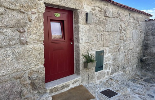 Sortelha Apartment | a one-bedroom accommodation unit with a floor area of 25 m