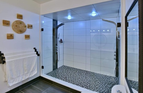 Stayner Ski Chalet | A One of a Kind Family Retreat