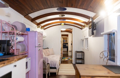 Hovea Cottage | A Paradise for Dogs and a Magical Place for Humans