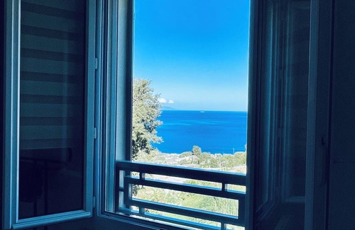 Brando Villa | A PAROCHJA CAP CORSE