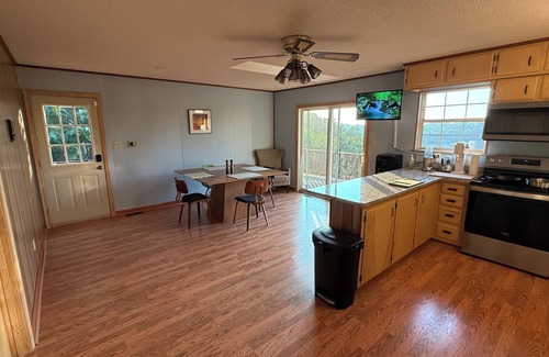 Millville House | A peaceful, forest retreat with stunning views near historic Harpers Ferry.