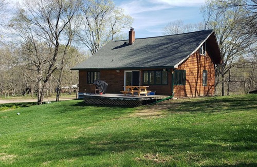 Isle House | A peaceful lake home on the shoreline of Mille Lacs Lake. Family-friendly