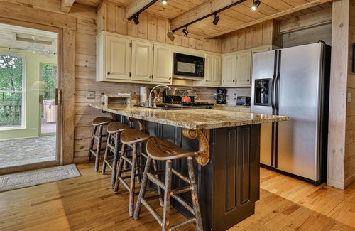 Walnut Mountain Cabin | A Peach Of A View | Ellijay Ga