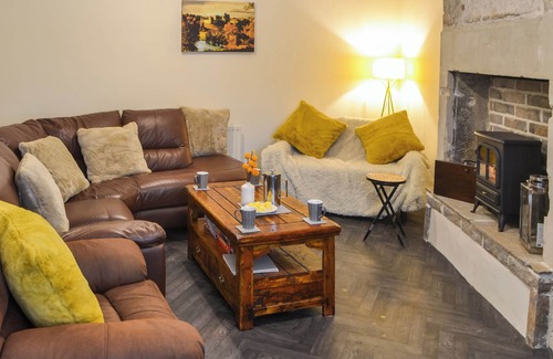 Amble Cottage | A perfect base for up to 9 adults and 1 child.