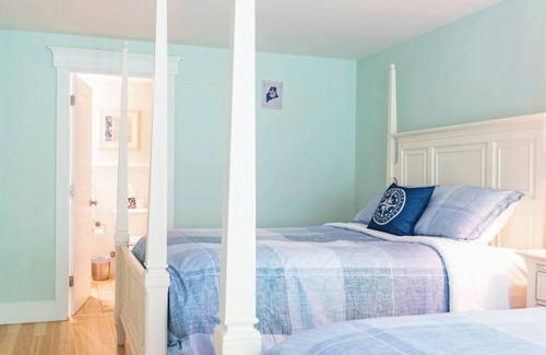Edgecomb House | A perfect family getaway with luxury amenities