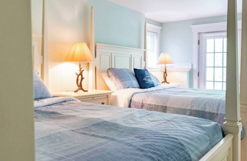 Edgecomb House | A perfect family getaway with luxury amenities