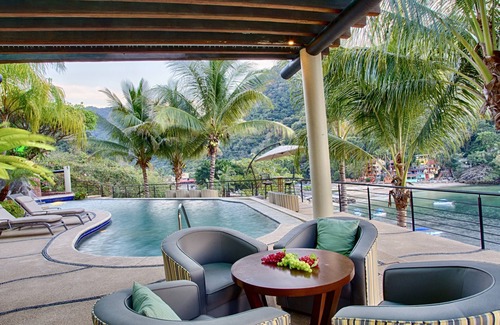 Boca de Tomatlan Villa | A perfect vacation destination for family gatherings