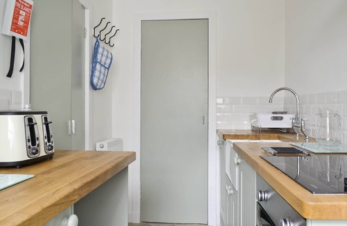Crail Cottage | A period cottage with sea views right by the harbour at Crail.