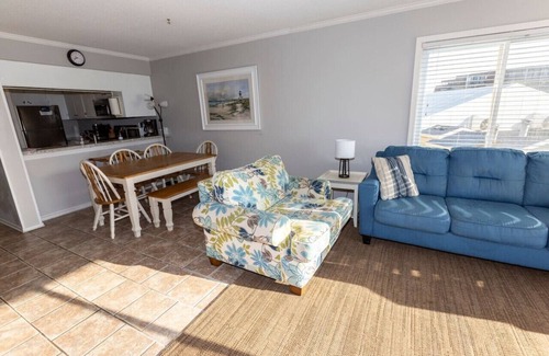 Morehead City Apartment | A Place at the Beach Unit 167