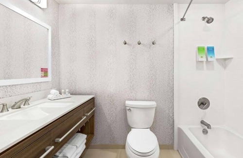 Southwest Colorado Springs Hotel | A Place to Unwind, Unplug, and Recharge! 2 Spacious Units, Indoor Pool!
