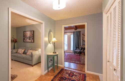 River Mountain House | A Pleasant Home for Your Living Pleasure