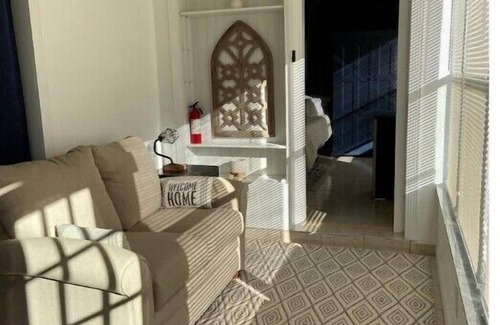 San Pedro Villas House | A Private Comfy Suite in The Villages