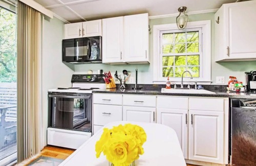 Narragansett House | A Private Home Near Narragansett Beach With Outdoor Firepit