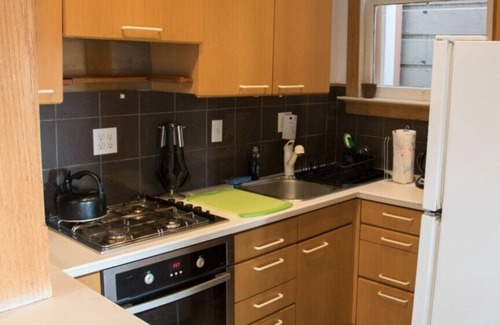 Ashbury Heights Apartment | A quiet apartment on a tree line street in the middle of the city