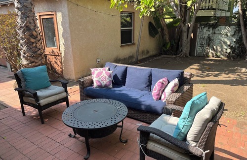 Venice House | A quiet neighborhood and the ultimate in beach life — longer term