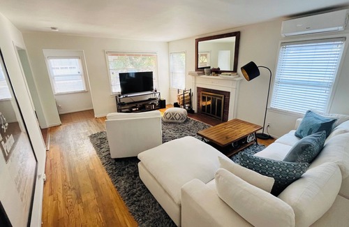 Venice House | A quiet neighborhood and the ultimate in beach life — longer term