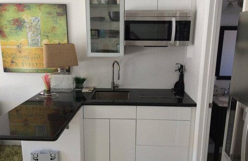Central Oakland Park Apartment | A Quiet Oasis - Private Studio - Large Saltwater Pool