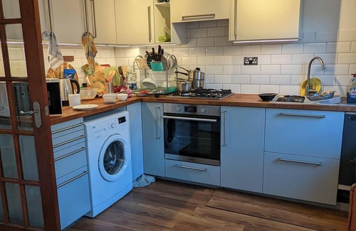 Rotherhithe House | A quiet room next to a park, Zone 2, near Canada Water Station