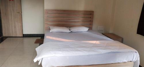 Medha Hotel | A R Regency