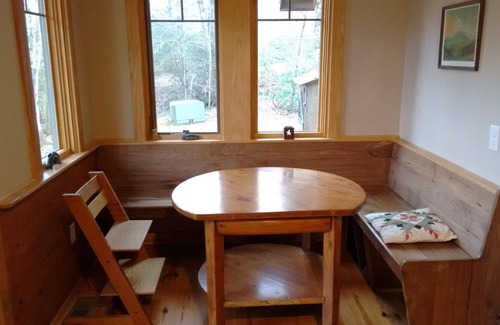 Mill Spring Cabin | A rare gem with pioneer spirit, modern amenities, river, creeks, acres of woods