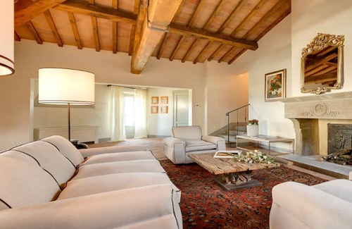 Impruneta House | A RARE STAY AT A 14TH - CENTURY HISTORICAL ESTATE ON THE EDGE OF FLORENCE
