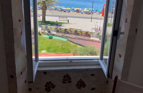 Riva Trigoso Apartment | a real jewel situated in front of the beach , new and luxury
