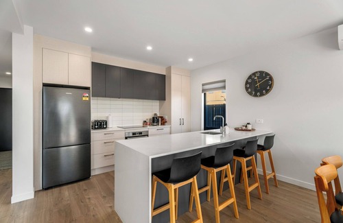 Kawarau Falls House | A Remarkable Retreat - Queenstown Holiday Home