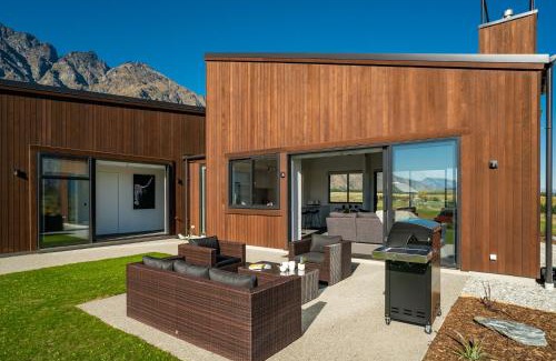 Jacks Point House | A Remarkable Stay - Jack's Point Holiday Home