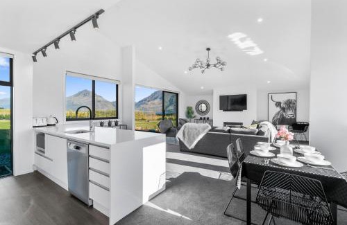 Jacks Point House | A Remarkable Stay - Jack's Point Holiday Home