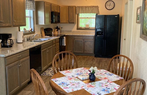 Robbinsville Cottage | A remodeled cottage close to the Dragon, Cherohala Skyway and area attractions.