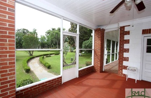 Midway House | A retro rejuvenation