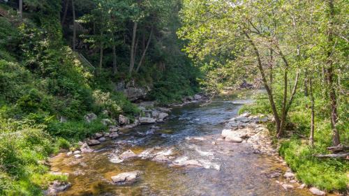 Sugar Grove House | A River Mist