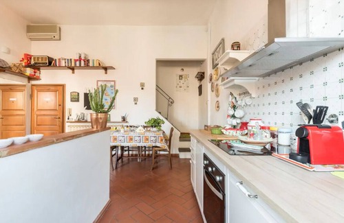 Santa Maria Novella Apartment | A romantic old Florence view